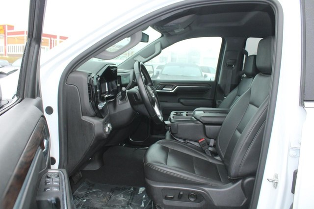 2024 GMC Sierra 1500 SLT - Photo 9