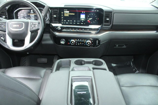 2024 GMC Sierra 1500 SLT - Photo 13