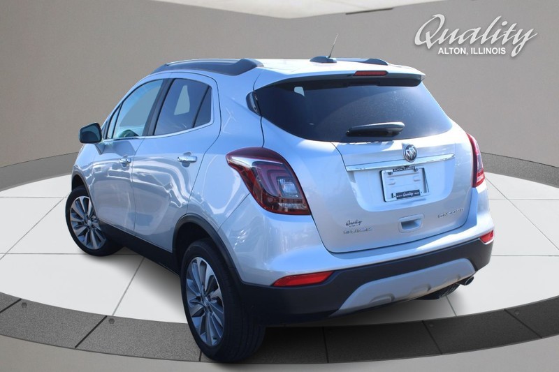 Buick Encore Vehicle Full-screen Gallery Image 05