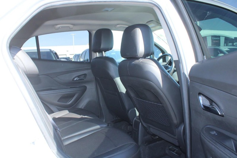 Buick Encore Vehicle Full-screen Gallery Image 10