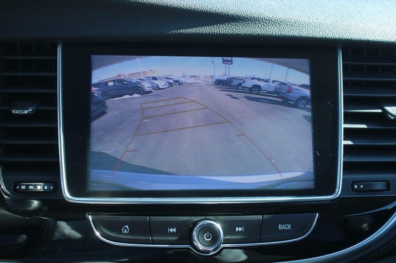 Buick Encore Vehicle Full-screen Gallery Image 18