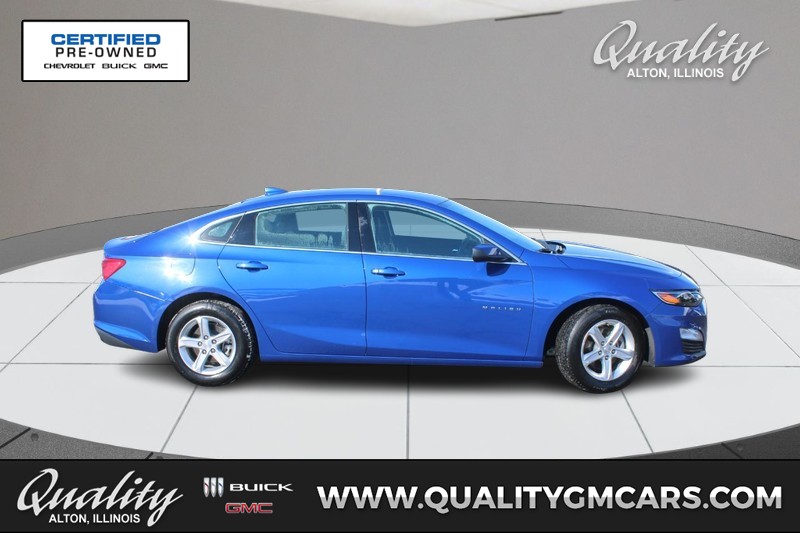 Chevrolet Malibu Vehicle Full-screen Gallery Image 01