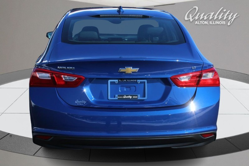 Chevrolet Malibu Vehicle Full-screen Gallery Image 04