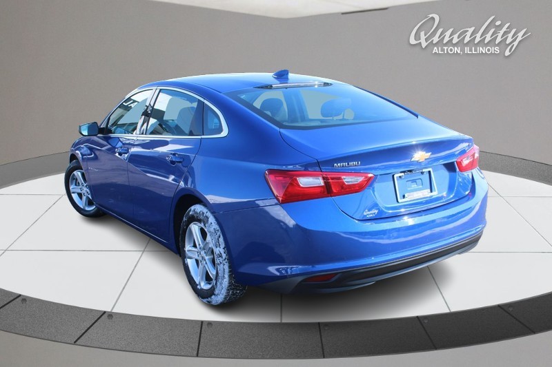 Chevrolet Malibu Vehicle Full-screen Gallery Image 05