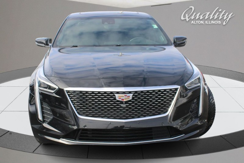 Cadillac CT6 Vehicle Full-screen Gallery Image 10