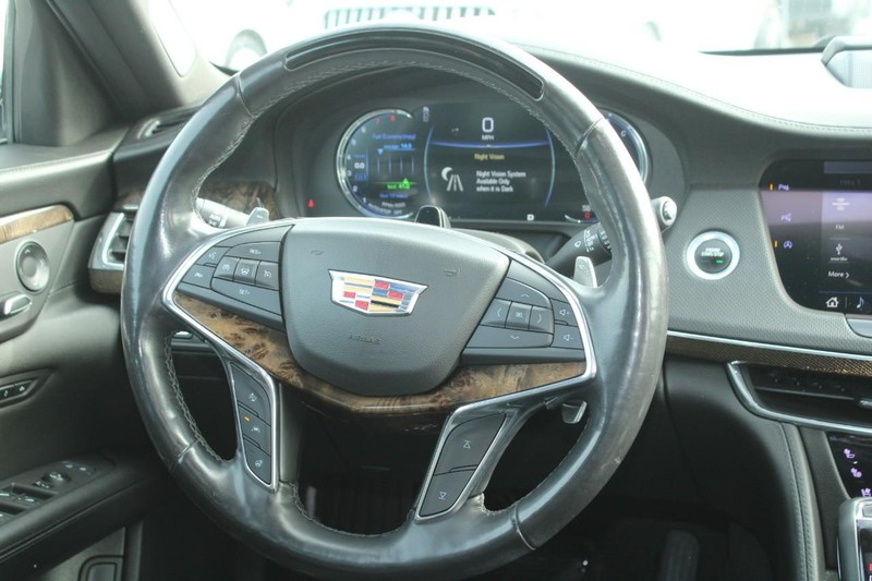 Cadillac CT6 Vehicle Full-screen Gallery Image 14