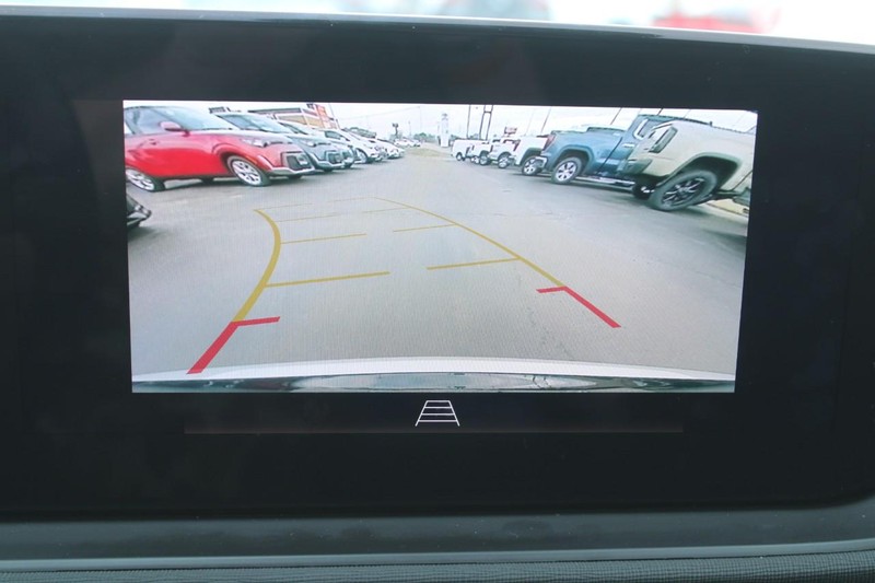 Buick Envista Vehicle Full-screen Gallery Image 20