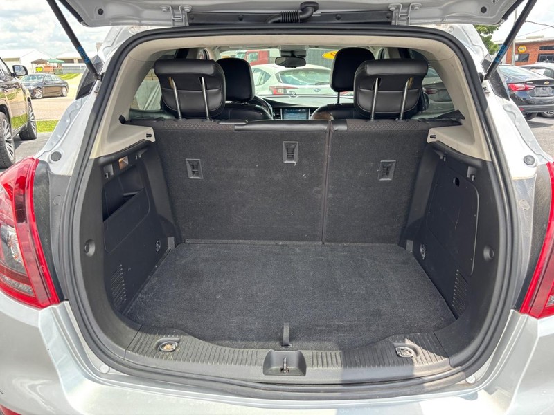Buick Encore Vehicle Full-screen Gallery Image 06