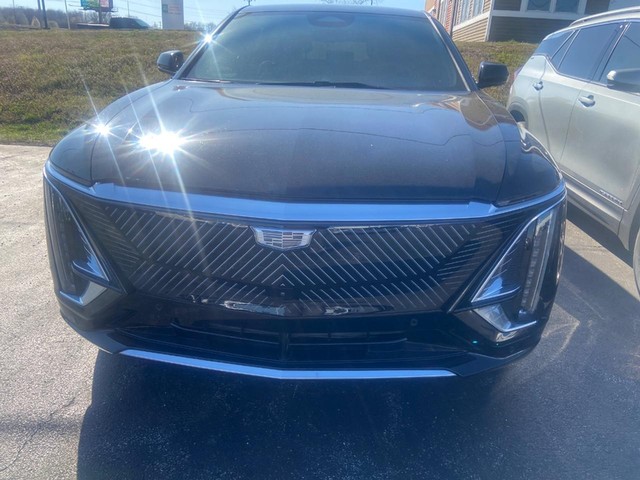 Used 2023 Cadillac LYRIQ Luxury with VIN 1GYKPMRK4PZ001152 for sale in Alton, IL
