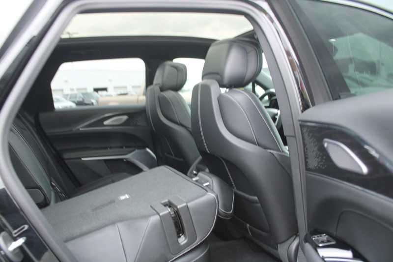 Cadillac LYRIQ Vehicle Full-screen Gallery Image 12