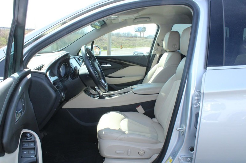 Buick Envision Vehicle Full-screen Gallery Image 08