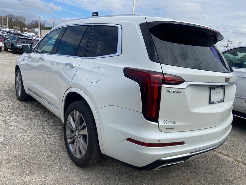 Cadillac XT6 Vehicle Full-screen Gallery Image 04