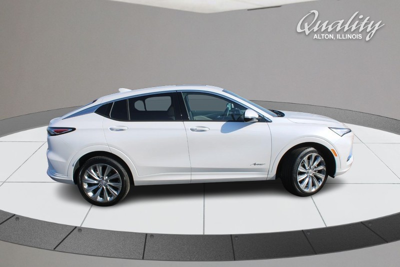 Buick Envista Vehicle Full-screen Gallery Image 02