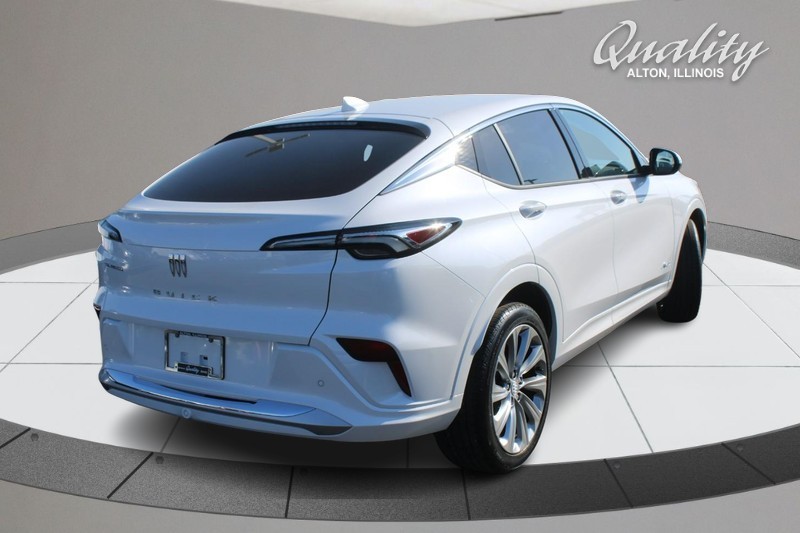 Buick Envista Vehicle Full-screen Gallery Image 03