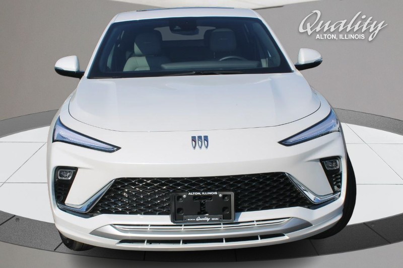 Buick Envista Vehicle Full-screen Gallery Image 10