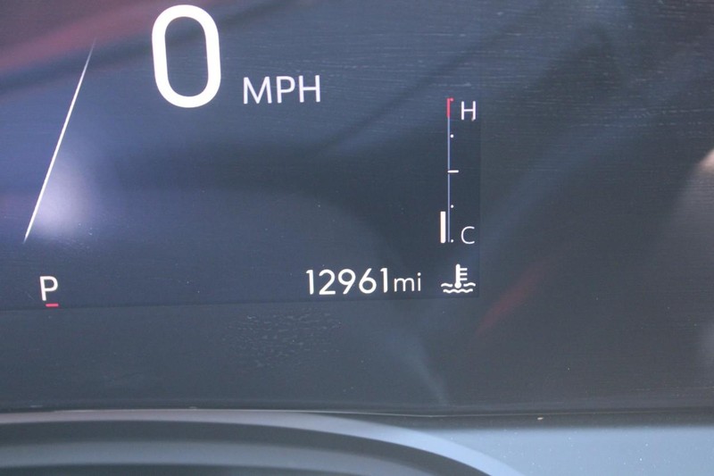 Buick Envista Vehicle Full-screen Gallery Image 19