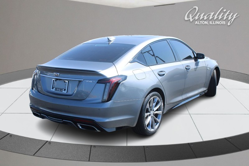 Cadillac CT5 Vehicle Full-screen Gallery Image 03