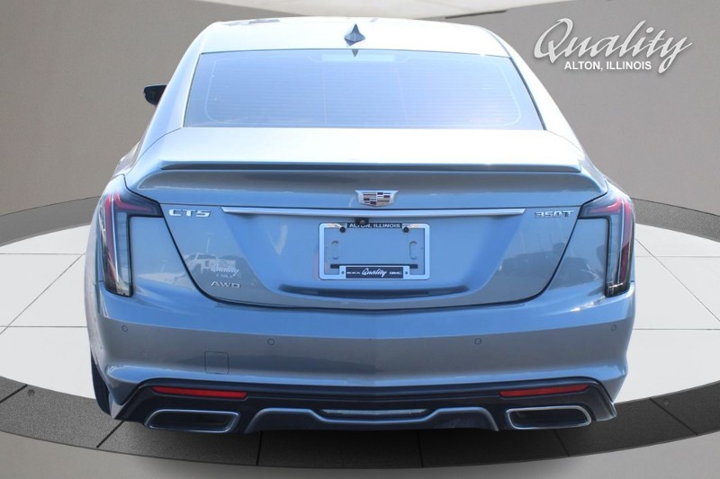 Cadillac CT5 Vehicle Full-screen Gallery Image 04