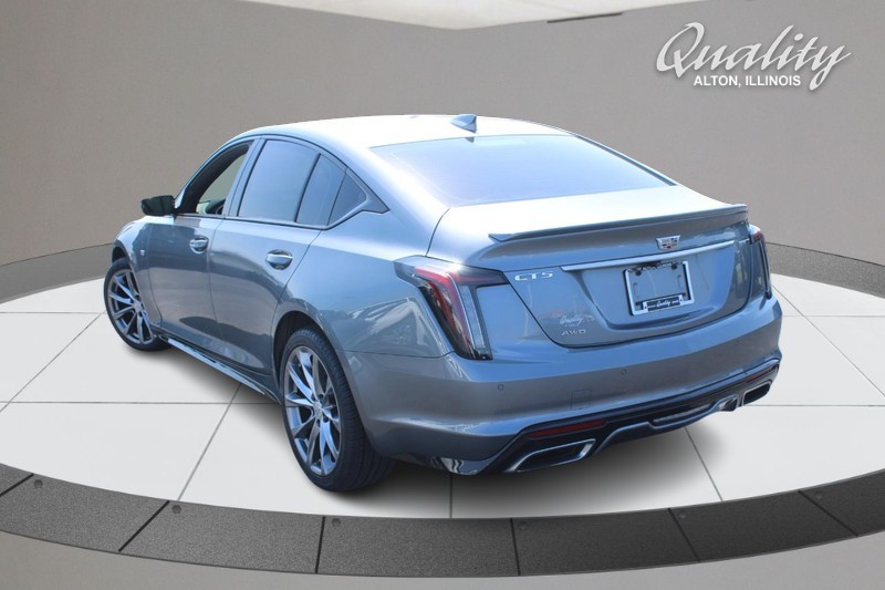 Cadillac CT5 Vehicle Full-screen Gallery Image 05