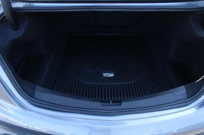 Cadillac CT5 Vehicle Full-screen Gallery Image 06