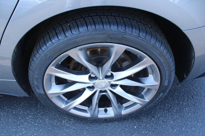 Cadillac CT5 Vehicle Full-screen Gallery Image 07