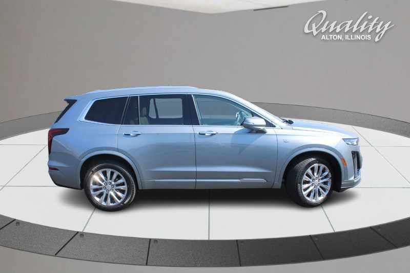 Cadillac XT6 Vehicle Full-screen Gallery Image 02