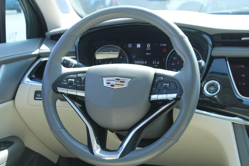 Cadillac XT6 Vehicle Full-screen Gallery Image 12