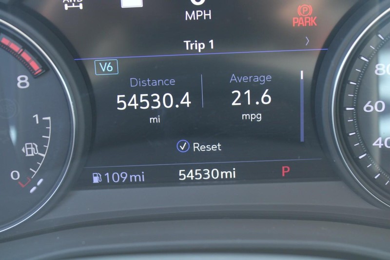 Cadillac XT6 Vehicle Full-screen Gallery Image 17