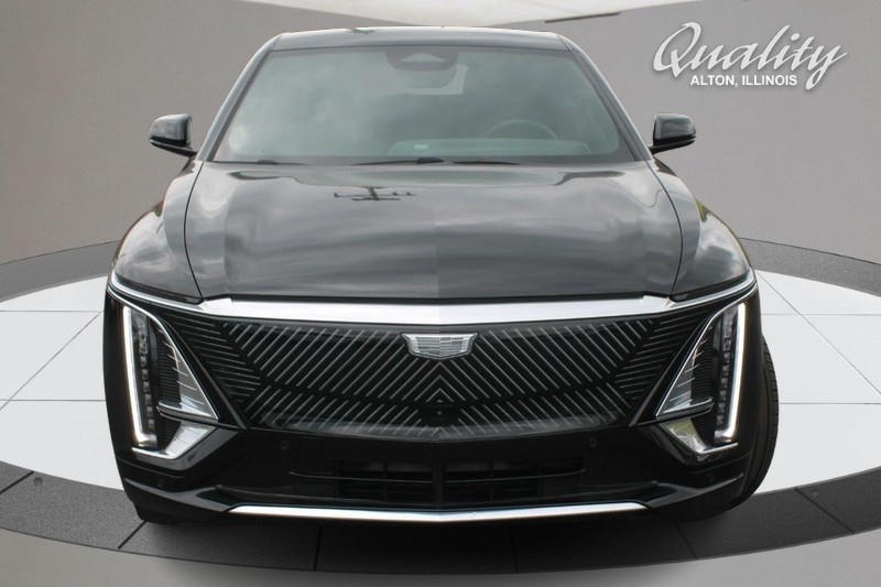 Cadillac LYRIQ Vehicle Full-screen Gallery Image 10