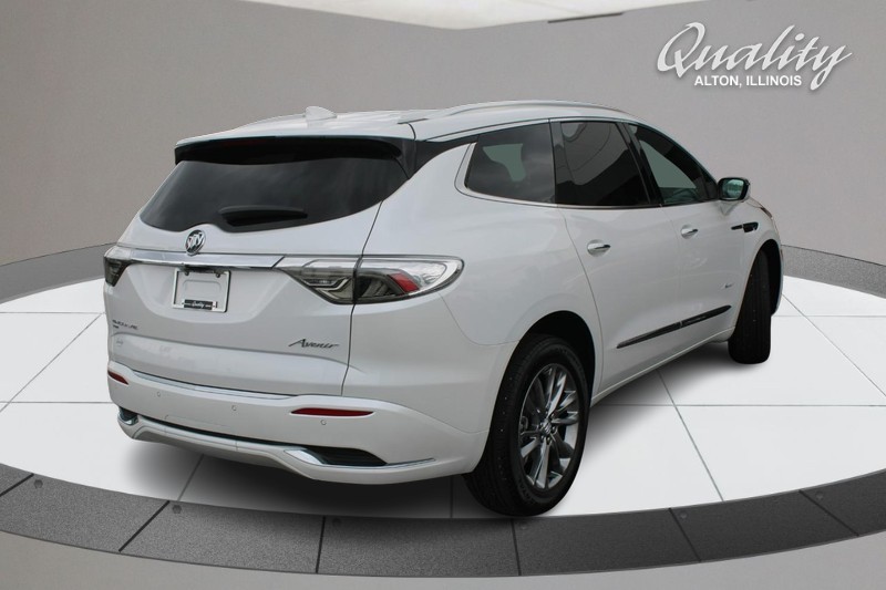 Buick Enclave Vehicle Full-screen Gallery Image 03