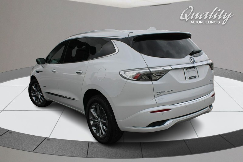 Buick Enclave Vehicle Full-screen Gallery Image 05