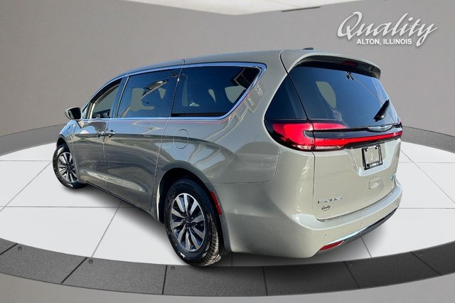 2022 Chrysler Pacifica Hybrid Touring L - Photo 7