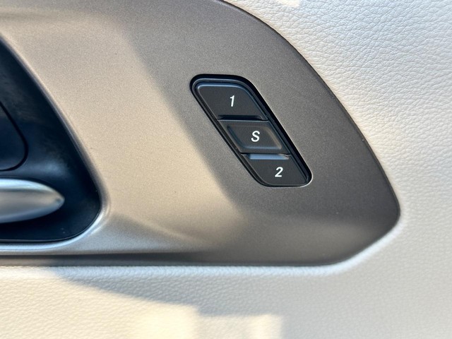 2022 Chrysler Pacifica Hybrid Touring L - Photo 21