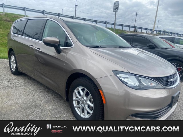 Alton IL 2017 Chrysler Pacifica more details - chrysler pacifica