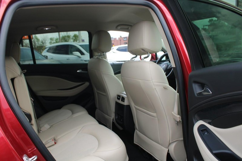 Buick Envision Vehicle Full-screen Gallery Image 12