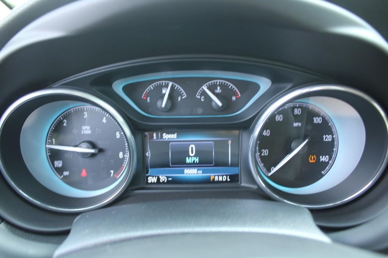 Buick Envision Vehicle Full-screen Gallery Image 18