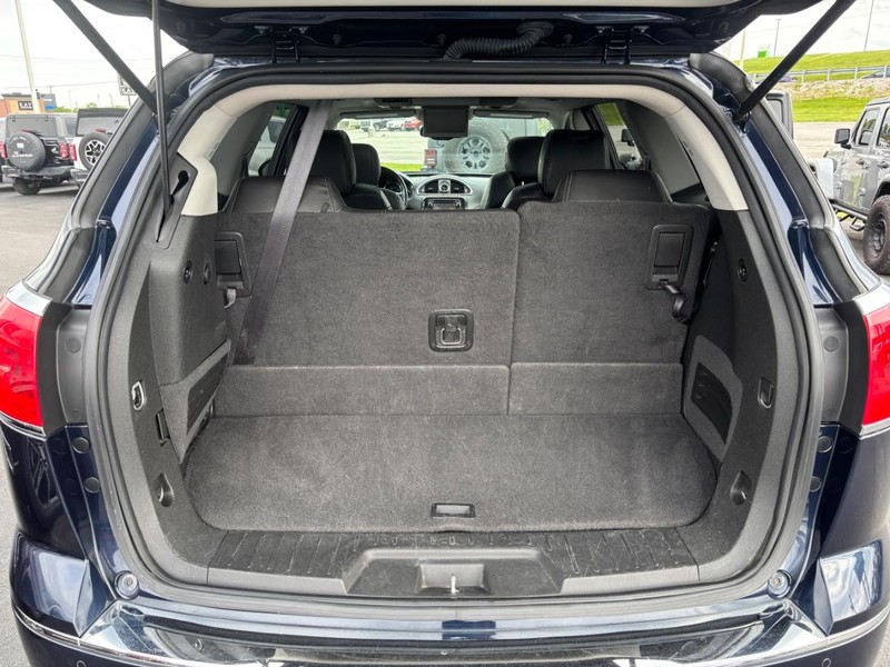 Buick Enclave Vehicle Full-screen Gallery Image 06