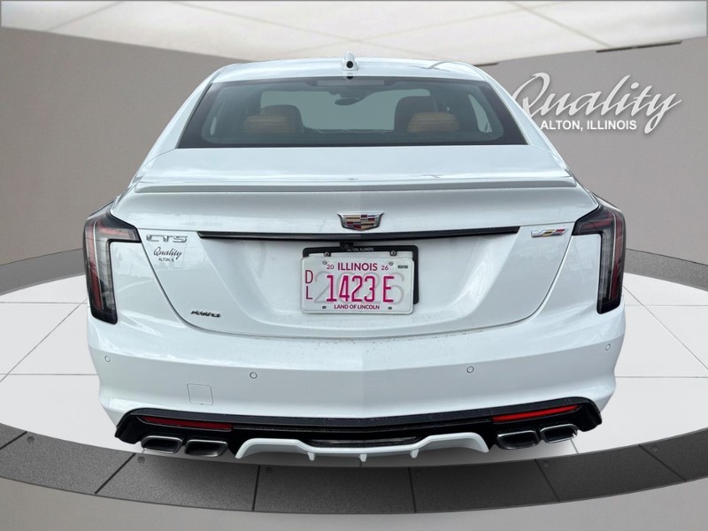 Cadillac CT5-V Vehicle Full-screen Gallery Image 04