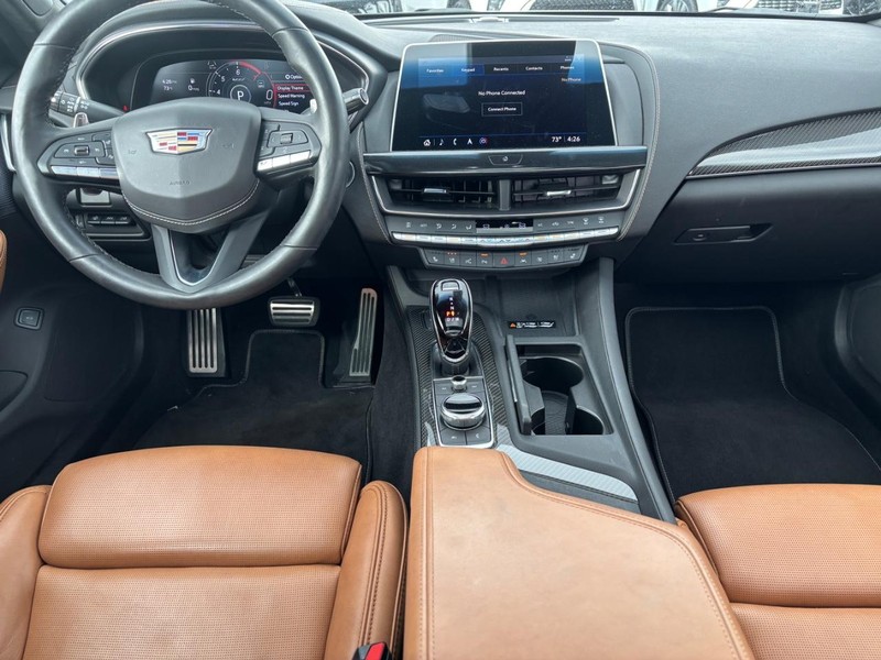 Cadillac CT5-V Vehicle Full-screen Gallery Image 13