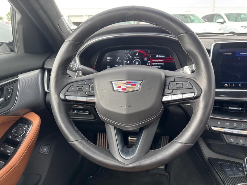 Cadillac CT5-V Vehicle Full-screen Gallery Image 14