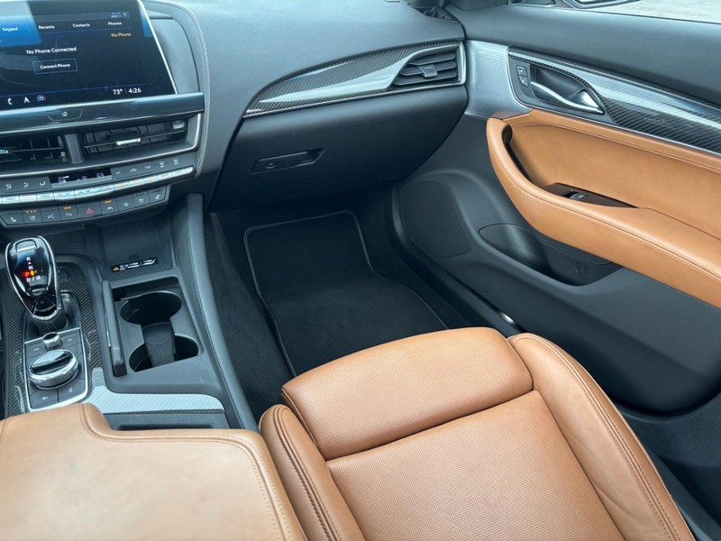 Cadillac CT5-V Vehicle Full-screen Gallery Image 16