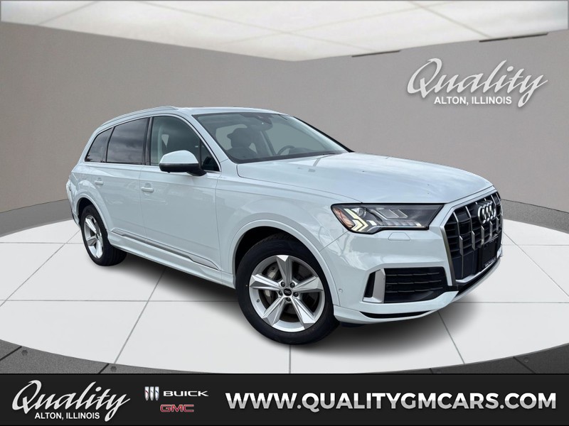 Audi Q7 Vehicle Full-screen Gallery Image 01