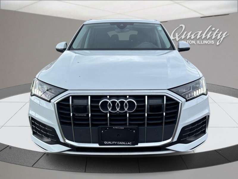 Audi Q7 Vehicle Full-screen Gallery Image 10