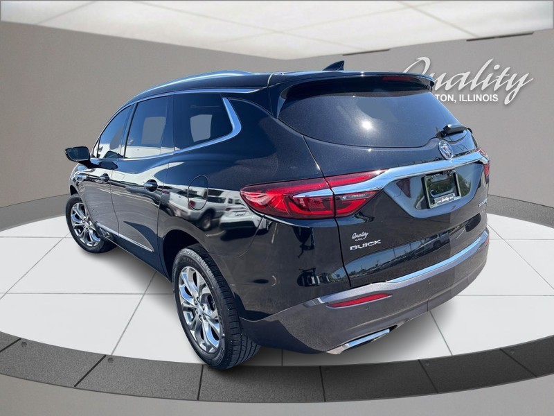 Buick Enclave Vehicle Full-screen Gallery Image 05