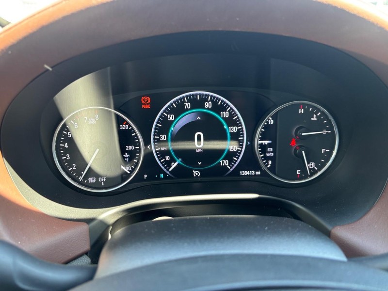 Buick Enclave Vehicle Full-screen Gallery Image 18