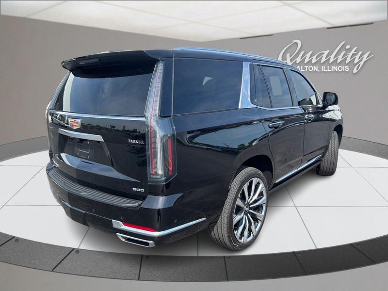 Cadillac Escalade Vehicle Full-screen Gallery Image 03