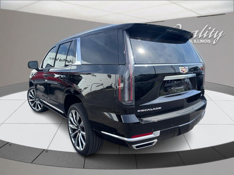 Cadillac Escalade Vehicle Full-screen Gallery Image 05