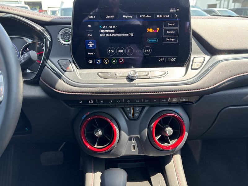 Chevrolet Blazer Vehicle Full-screen Gallery Image 13