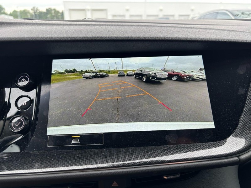 Buick Envision Vehicle Full-screen Gallery Image 19