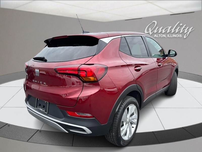 Buick Encore GX Vehicle Full-screen Gallery Image 03
